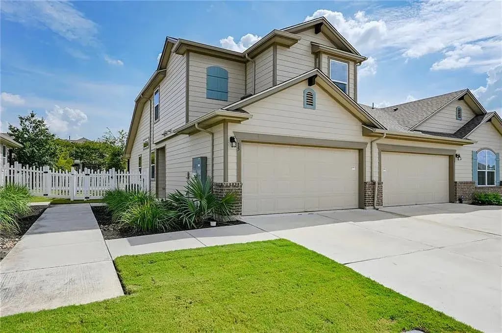 Logan Drive, Round Rock